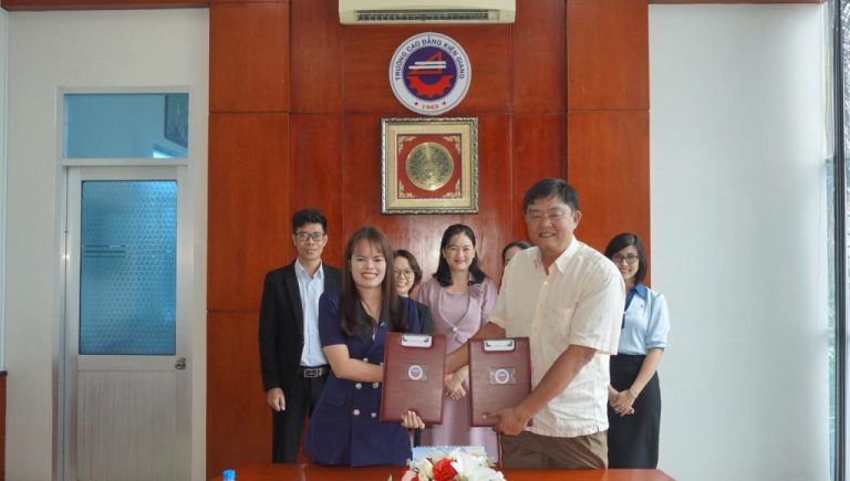 LỄ KÝ KẾT THỎA THUẬN HỢP TÁC GIỮA HẢI PHONG VÀ TRƯỜNG CAO ĐẲNG KIÊN GIANG