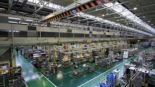 Chương trình AWA WAITEKKU vận hành máy tự động và quản lý sản xuất, quản lý chất lượng tại nhà máy sản xuất tại Nhật Bản