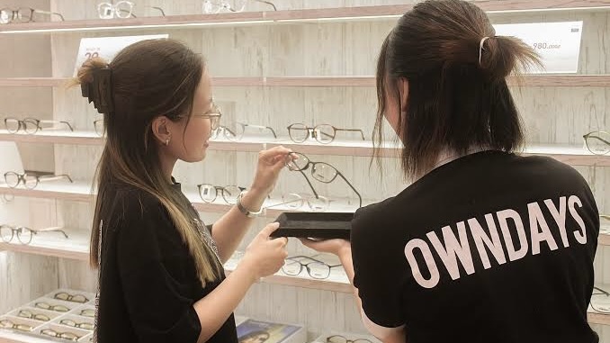 Chương trình Megane nhân viên bán hàng và chăm sóc khách hàng tại nhật bản